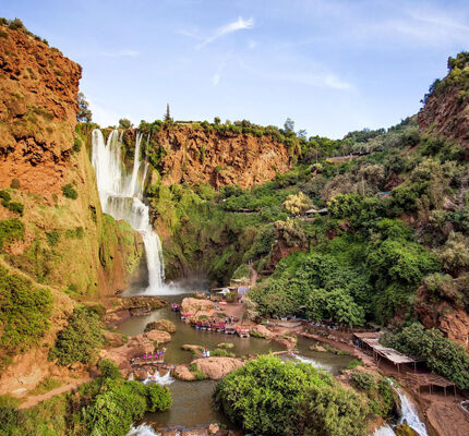 Visite privée d'une journée complète aux cascades d'Ouzoud et au Moyen Atlas au départ de Marrakech